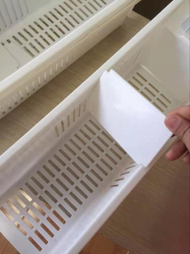 Adjustable Retractable Plastic Bathtub Rack